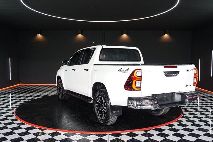 REVO PRE 2020 2.4 MID AT DOUBLE CAB WHITE  8013 full