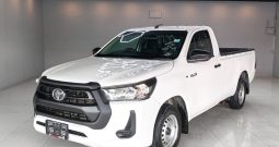 REVO 2WD 2021 2.4 ENTRY MT STANDARD WHITE  2219