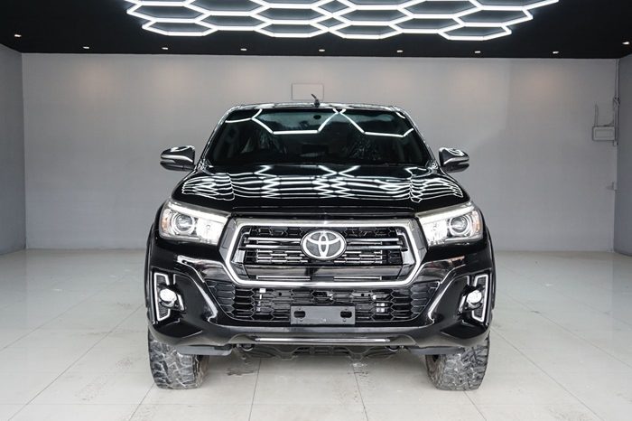 REVO PRE 2019 2.4E AT DOUBLE CAB BLACK  7660 full
