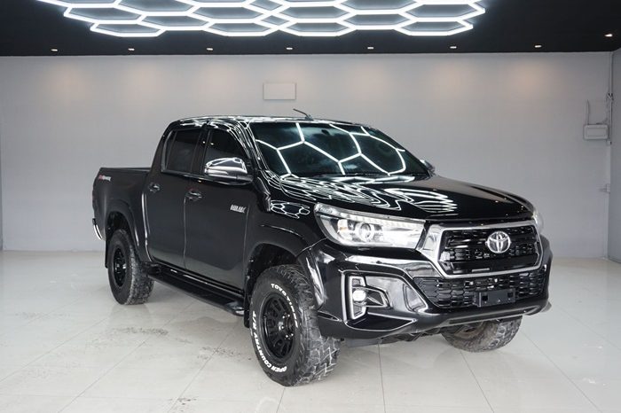 REVO PRE 2019 2.4E AT DOUBLE CAB BLACK  7660 full