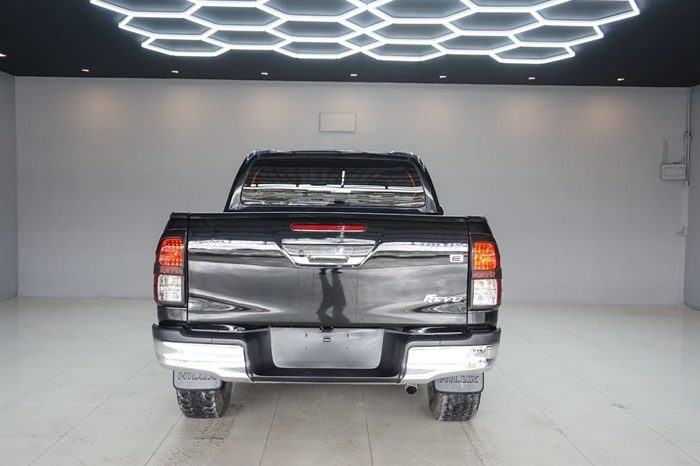 REVO PRE 2019 2.4E AT DOUBLE CAB BLACK  7660 full