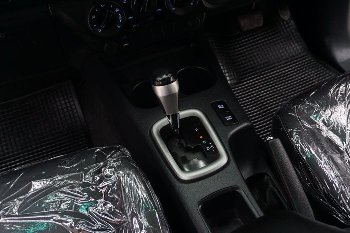 REVO PRE 2019 2.4E AT DOUBLE CAB BLACK  7660 full