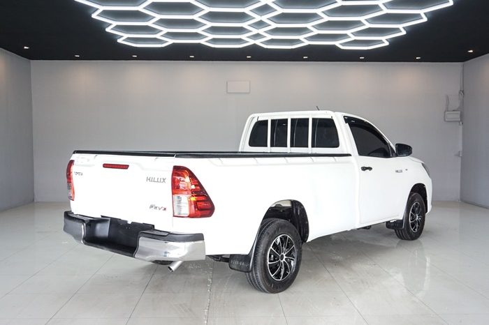 REVO 2WD 2020 2.4J MT STANDARD WHITE  2426 full