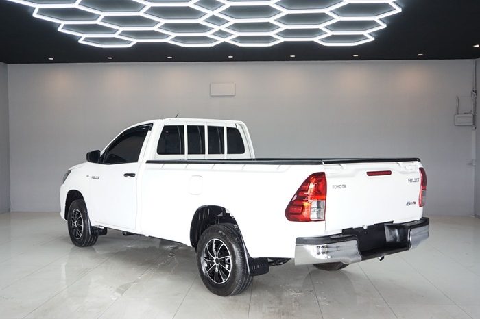 REVO 2WD 2020 2.4J MT STANDARD WHITE  2426 full