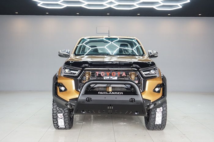 REVO 4WD 2017 2.4J AT SMART CAB ORANGE  9730 full