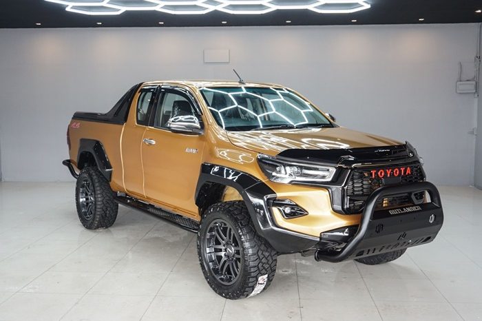 REVO 4WD 2017 2.4J AT SMART CAB ORANGE  9730 full