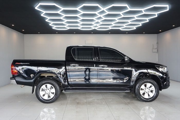 REVO PRE 2019 2.4E AT DOUBLE CAB BLACK  1139 full