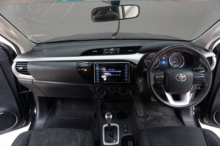 REVO PRE 2019 2.4E AT DOUBLE CAB BLACK  1139 full