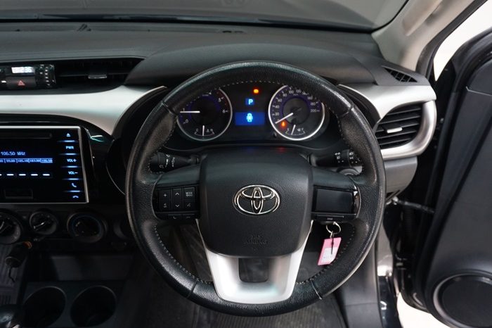 REVO PRE 2019 2.4E AT DOUBLE CAB BLACK  1139 full