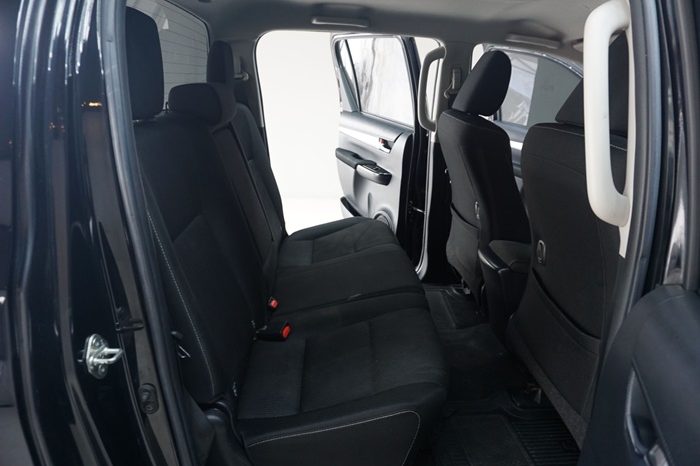 REVO PRE 2019 2.4E AT DOUBLE CAB BLACK  1139 full