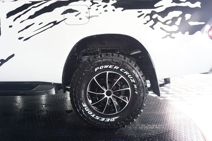 REVO 2WD 2020 2.4J MT STANDARD WHITE  6542 full