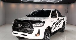 REVO 2WD 2022 2.4J MT STANDARD WHITE  1743