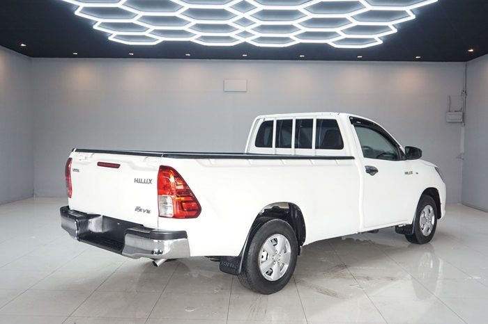 REVO 2WD 2018 2.4J MT STANDARD WHITE  3753 full