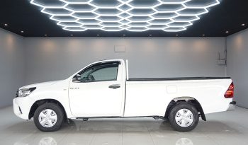 REVO 2WD 2018 2.4J MT STANDARD WHITE  3753 full