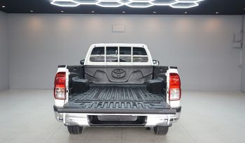 REVO 2WD 2018 2.4J MT STANDARD WHITE  3753 full