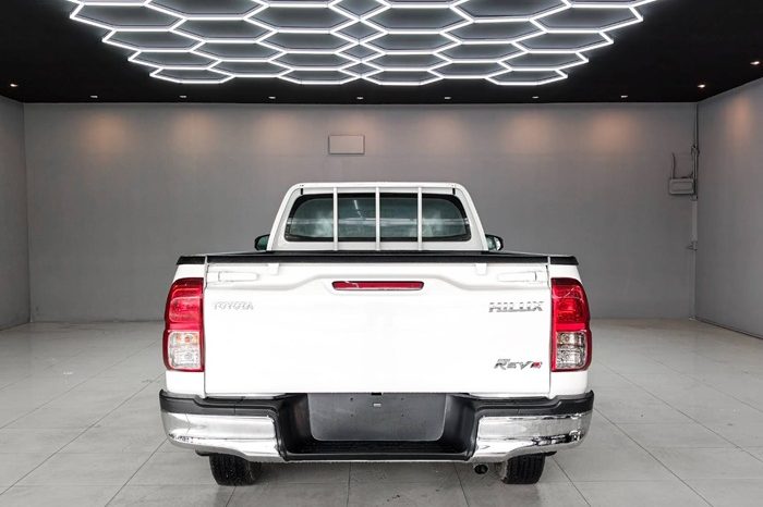 REVO 2WD 2018 2.4J MT STANDARD WHITE  7597 full