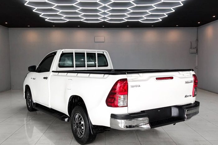 REVO 2WD 2018 2.4J MT STANDARD WHITE  7597 full