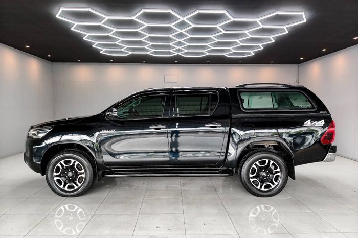 REVO 4WD 2021 2.8 HIGHT AT DOUBLE CAB BLACK  8286 full