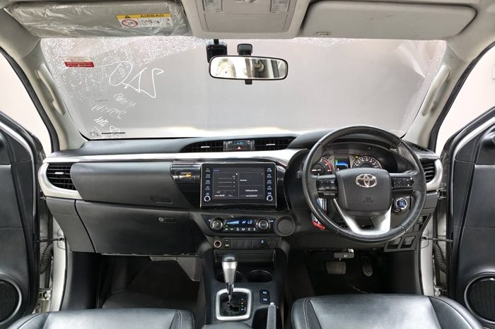 REVO PRE 2020 2.4 HIGHT AT DOUBLE CAB SILVER  2408 full