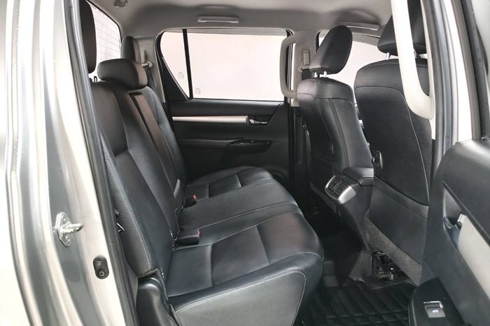 REVO PRE 2020 2.4 HIGHT AT DOUBLE CAB SILVER  2408 full