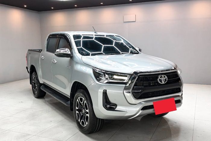 REVO PRE 2020 2.4 HIGHT AT DOUBLE CAB SILVER  2408 full