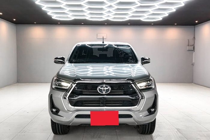 REVO PRE 2020 2.4 HIGHT AT DOUBLE CAB SILVER  2408 full