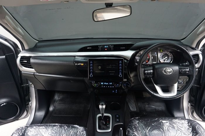 REVO 4WD 2022 2.8 HIGHT AT DOUBLE CAB SILVER  4198 full