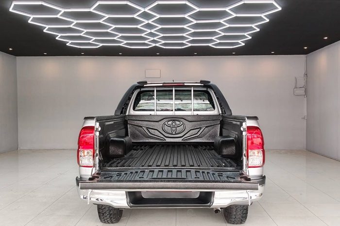 REVO 2WD 2019 2.4J MT STANDARD SILVER  5143 full