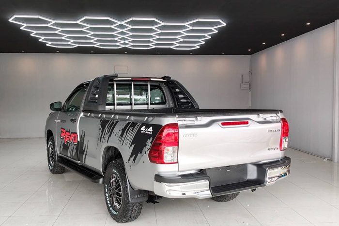 REVO 2WD 2019 2.4J MT STANDARD SILVER  5143 full