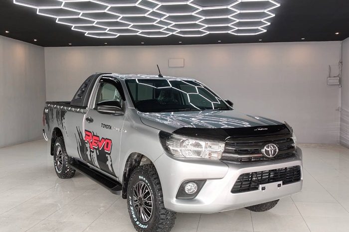 REVO 2WD 2019 2.4J MT STANDARD SILVER  5143 full