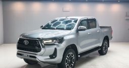 REVO 4WD 2022 2.4 MID MT DOUBLE CAB SILVER 5540