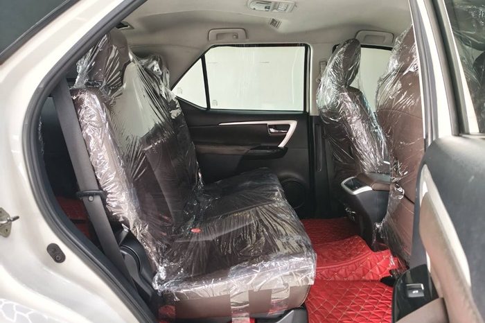 TOYOTA 4WD 2020 2.4V AT FORTUNER WHITE  7070 full