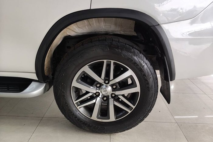 TOYOTA 4WD 2020 2.4V AT FORTUNER WHITE  7070 full