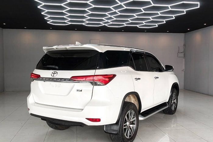 TOYOTA 4WD 2020 2.4V AT FORTUNER WHITE  7070 full