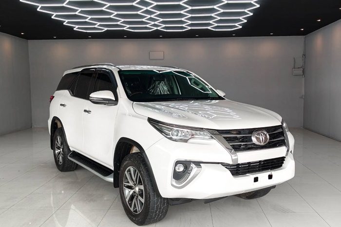 TOYOTA 4WD 2020 2.4V AT FORTUNER WHITE  7070 full