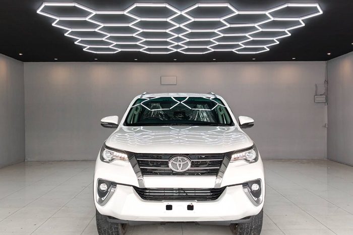 TOYOTA 4WD 2020 2.4V AT FORTUNER WHITE  7070 full