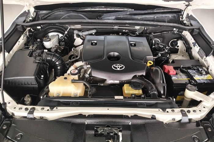 TOYOTA 4WD 2020 2.4V AT FORTUNER WHITE  7070 full