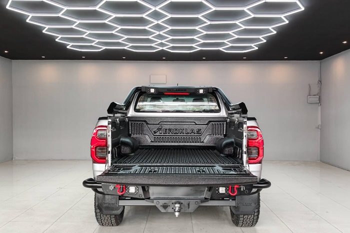 REVO 4WD 2016 2.4E AT SMART CAB SILVER  9863 full