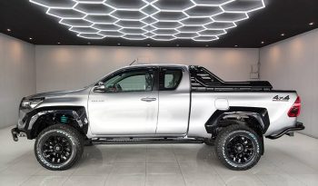 REVO 4WD 2016 2.4E AT SMART CAB SILVER  9863 full