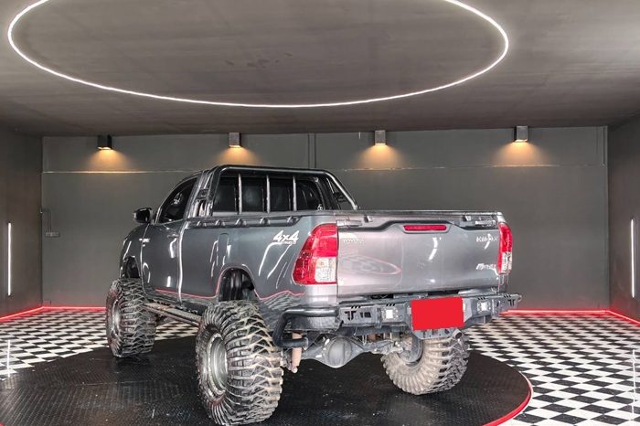 REVO 4WD 2023 2.8 ENTRY AT STANDARD DARK GREY  5891 full