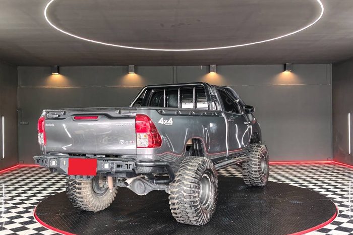 REVO 4WD 2023 2.8 ENTRY AT STANDARD DARK GREY  5891 full