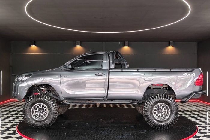 REVO 4WD 2023 2.8 ENTRY AT STANDARD DARK GREY  5891 full