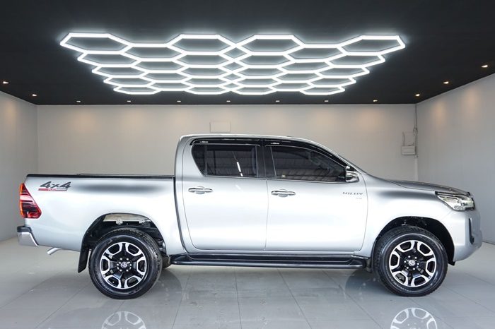 REVO 4WD 2021 2.8 HIGHT AT DOUBLE CAB SILVER  3115 full