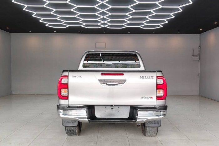 REVO 4WD 2021 2.4 MID MT DOUBLE CAB SILVER 4103 full