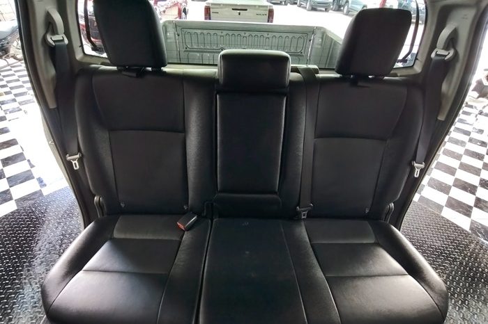 REVO 4WD 2022 2.8 HIGHT AT DOUBLE CAB SILVER  7220 full