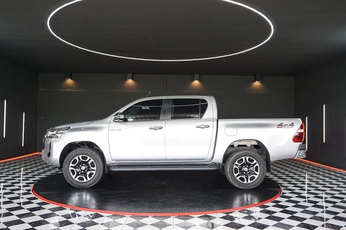 REVO 4WD 2022 2.8 HIGHT AT DOUBLE CAB SILVER  7220 full