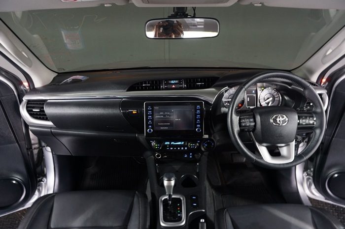 REVO 4WD 2022 2.8 HIGHT AT DOUBLE CAB SILVER  7220 full