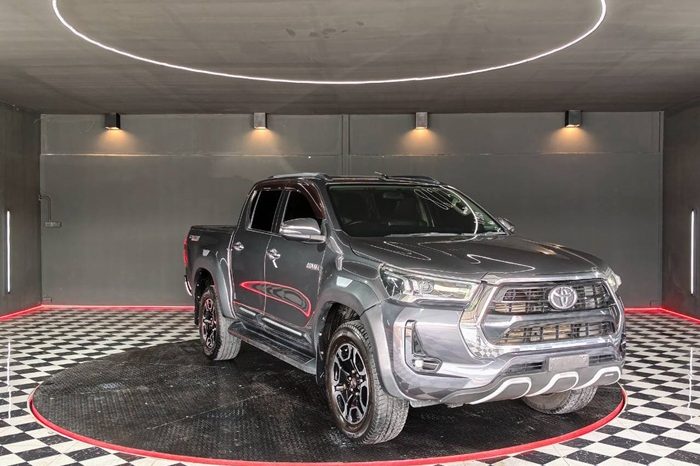 REVO PRE 2021 2.4 MID AT DOUBLE CAB DARK GREY  8623 full