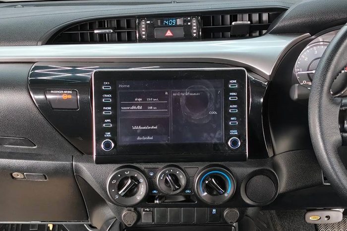 REVO PRE 2021 2.4 MID AT DOUBLE CAB SILVER  8681 full