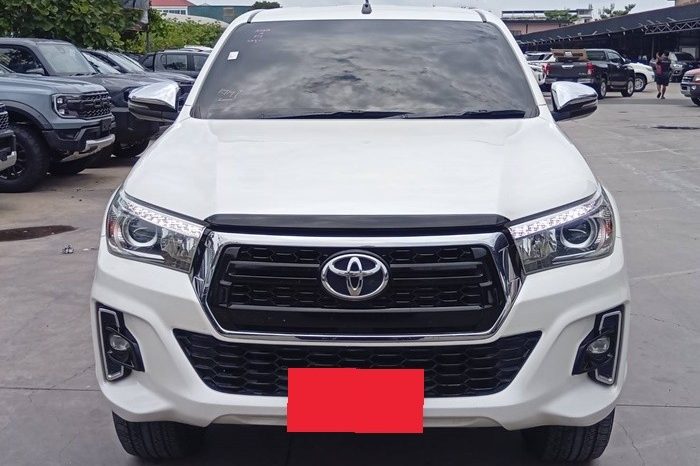 REVO 4WD 2019 2.8G AT DOUBLE CAB WHITE  8803 full